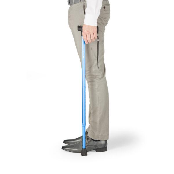 Verstelbare wandelstok met comfortabele handgreep en antislip rubberen voet, geschikt voor verschillende lengtes en ideaal voor extra ondersteuning tijdens het wandelen